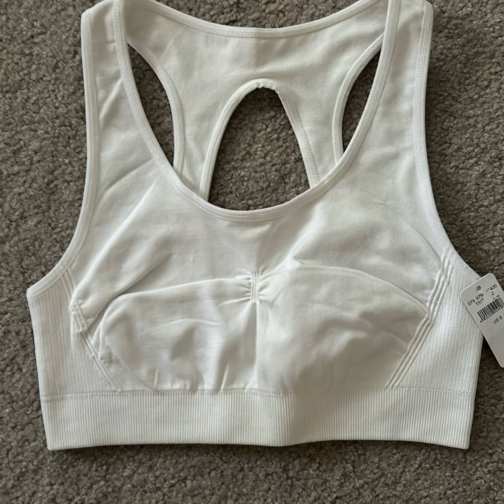 NWT. Aerie sports bra